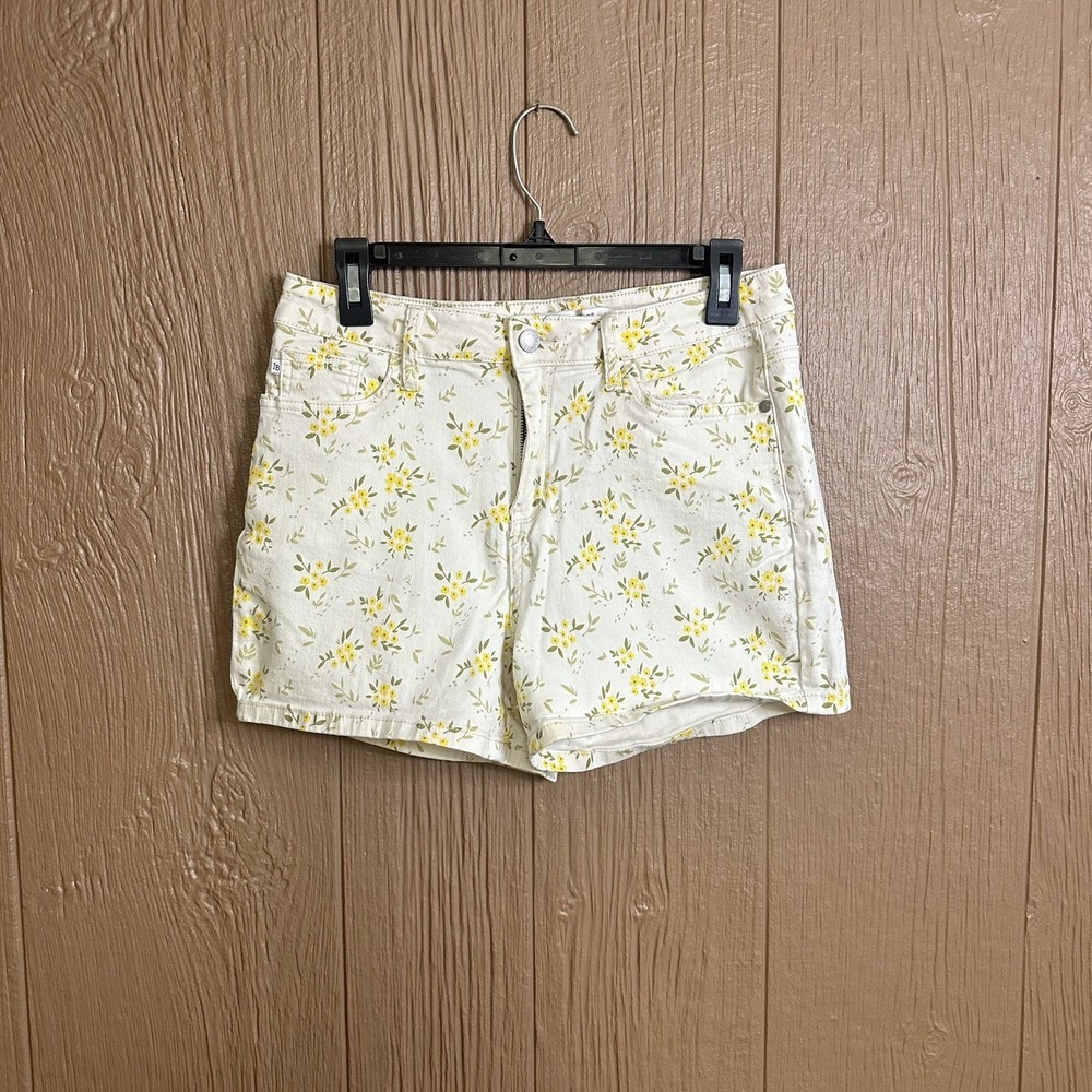 Judy Blue Floral Print Denim Shorts Sz L High Rise Grandmacore Vacation Hippie
